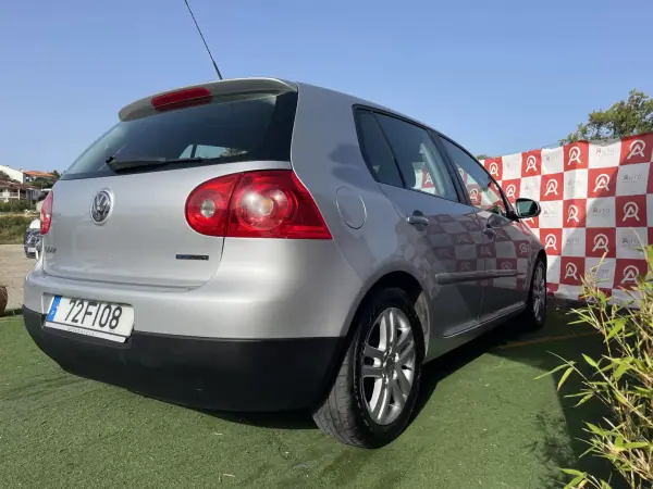 Volkswagen Golf 2008 - 7990 EUR, 201630 km - AUTO.MOTO.pt - 201630km - foto 3 de 17