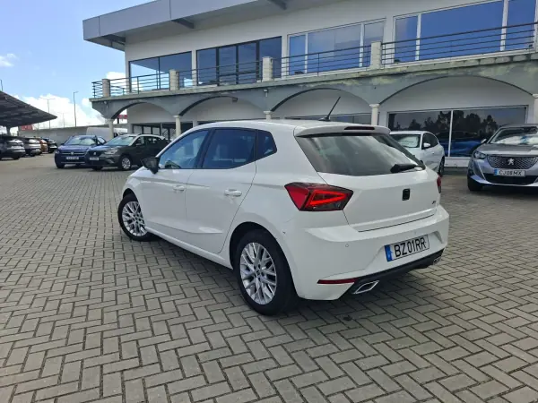 SEAT Ibiza 2022 - 17250 EUR, 70500 km - AUTO.MOTO.pt - 70500km - foto 8 de 31