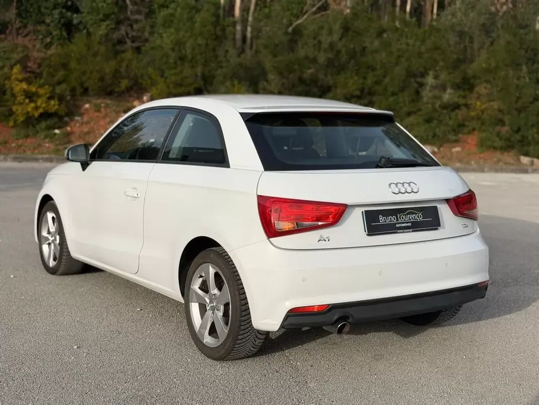 Audi A1 Sportback 2017 - 11900 EUR, 101200 km - 101200km - foto 17 de 20