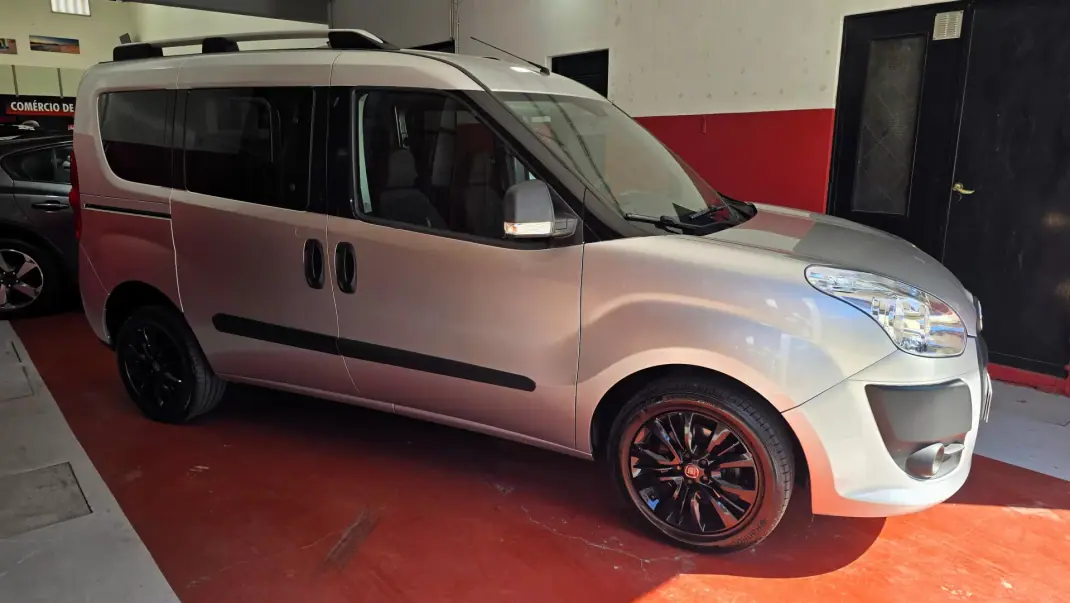 Fiat Doblo 2013 - 7750 EUR, 220583 km - AUTO.MOTO.pt - 220583km - foto 3 de 33