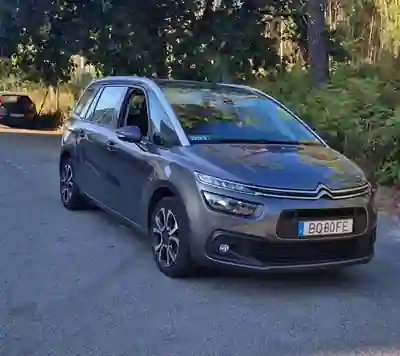 Citroën Grand C4 Spacetourer 2019 - 11000 EUR, 211100 km - AUTO.MOTO.pt - 211100km - foto 4 de 13