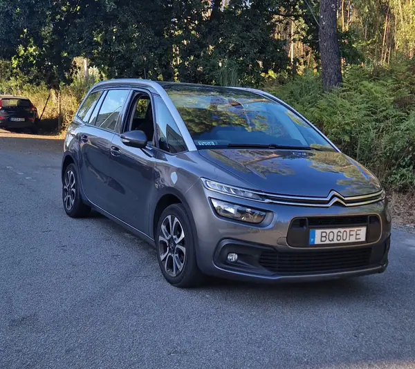 Citroën Grand C4 Spacetourer 2019 - 11000 EUR, 211100 km - AUTO.MOTO.pt - 211100km - foto 4 de 13