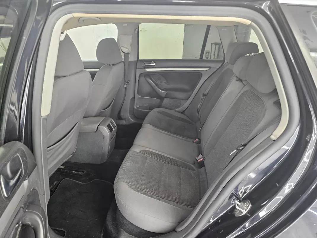 Volkswagen Golf Variant 2008 - 4250 EUR, 321338 km - AUTO.MOTO.pt - 321338km - foto 23 de 26