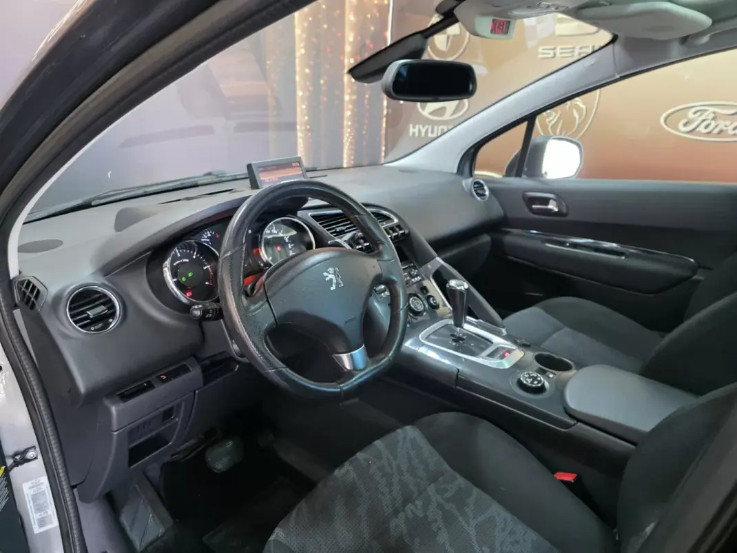 Peugeot 3008 2010 - 7990 EUR, 220000 km - AUTO.MOTO.pt - 220000km - foto 2 de 20