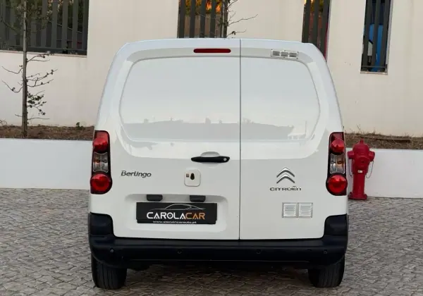 Citroën 2018 - 10950 EUR, 145000 km - AUTO.MOTO.pt - 145000km - foto 24 de 26