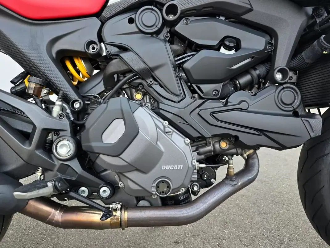 Ducati Monster 1000 2025 - 10500 EUR, 4500 km - 4500km - foto 4 de 22