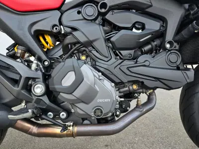 Ducati Monster 1000 2025 - 10500 EUR, 4500 km - 4500km - foto 4 de 22