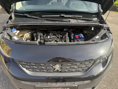 Peugeot PARTNER GIRAFON 2019 - 10900 EUR, 186000 km - AUTO.MOTO.pt - 186000km - foto 25 de 27