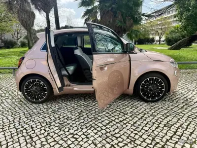 Fiat 500 3 + 1 2023 - 21990 EUR, 11350 km - AUTO.MOTO.pt - 11350km - foto 12 de 43