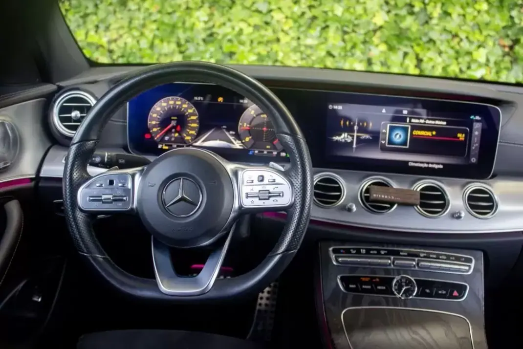 Mercedes-Benz E 300 2019 - 29900 EUR, 168000 km - AUTO.MOTO.pt - 168000km - foto 16 de 22