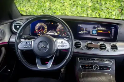 Mercedes-Benz E 300 2019 - 29900 EUR, 168000 km - AUTO.MOTO.pt - 168000km - foto 16 de 22