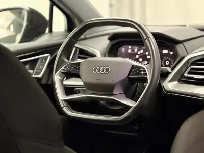 Audi Q4 e-tron 2021 - 25500 EUR, 157000 km - AUTO.MOTO.pt - 157000km - foto 13 de 18