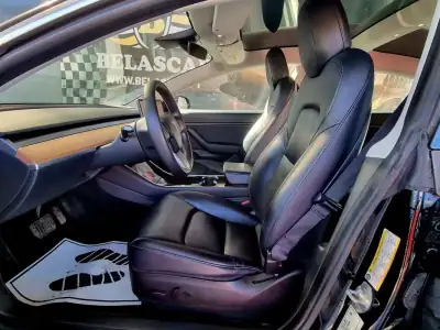 Tesla Model 3 2020 - 22900 EUR, 123000 km - AUTO.MOTO.pt - 123000km - foto 4 de 16