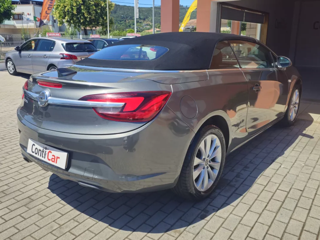 Opel Cascada 2017 - 14990 EUR, 76813 km - AUTO.MOTO.pt - 76813km - foto 7 de 16