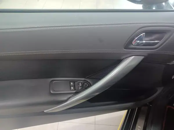 Peugeot RCZ 2010 - 11890 EUR, 102545 km - AUTO.MOTO.pt - 102545km - foto 24 de 37
