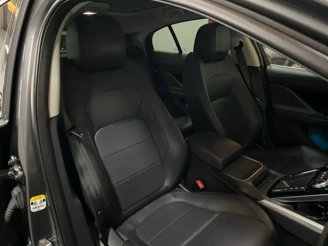 Jaguar I-Pace 2020 - 29950 EUR, 57940 km - AUTO.MOTO.pt - 57940km - foto 18 de 20