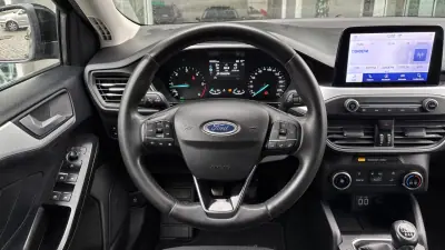 Ford Focus SW 2019 - 11999 EUR, 150121 km - AUTO.MOTO.pt - 150121km - foto 14 de 22
