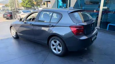 BMW 116 2012 - 10500 EUR, 227000 km - foto 5 de 10