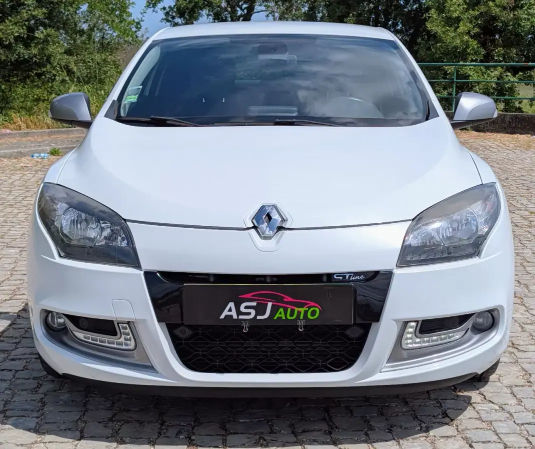 Renault Mégane Coupe 2011 - 5500 EUR, 240205 km - AUTO.MOTO.pt - 240205km - foto 3 de 23