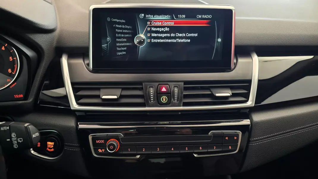 BMW 216 Active Tourer 2017 - 16990 EUR, 118407 km - AUTO.MOTO.pt - 118407km - foto 44 de 72