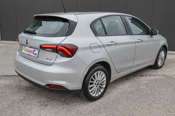 Fiat Tipo 2021 - 12250 EUR, 61465 km - AUTO.MOTO.pt - 61465km - foto 4 de 26