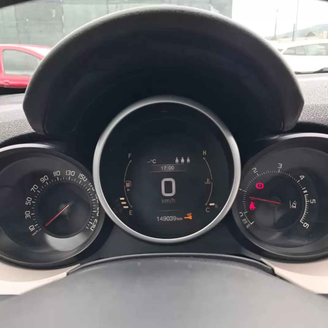 Fiat 500X 2015 - 11250 EUR, 149000 km - AUTO.MOTO.pt - 149000km - foto 16 de 21