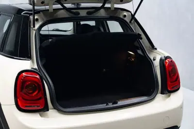 MINI 5 Portas 2017 - 14950 EUR, 89000 km - AUTO.MOTO.pt - 89000km - foto 12 de 36