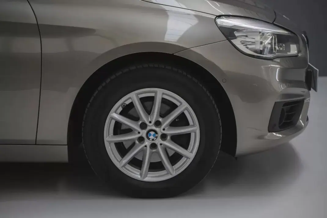 BMW 216 Active Tourer 2015 - 12750 EUR, 196513 km - AUTO.MOTO.pt - 196513km - foto 4 de 43