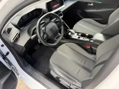 Peugeot e-208 2021 - 16900 EUR, 37800 km - AUTO.MOTO.pt - 37800km - foto 11 de 12