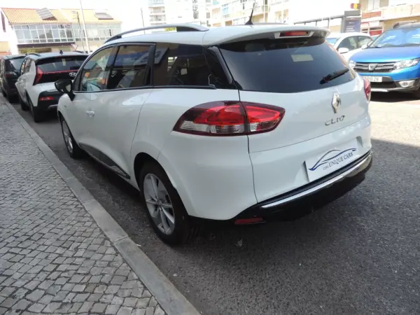 Renault Clio Sport Tourer 2018 - 9250 EUR, 135500 km - AUTO.MOTO.pt - 135500km - foto 5 de 16