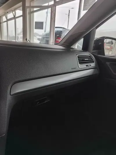 Volkswagen Golf 2013 - 10750 EUR, 198000 km - AUTO.MOTO.pt - 198000km - foto 31 de 34