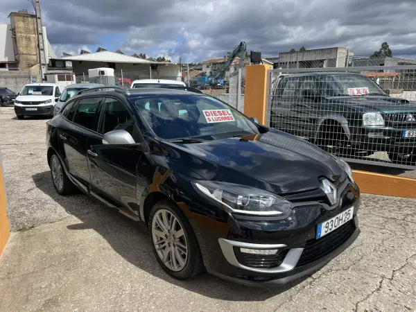 Renault Mégane Sport Tourer 2014 - 9500 EUR, 239995 km - AUTO.MOTO.pt - 239995km - foto 7 de 23