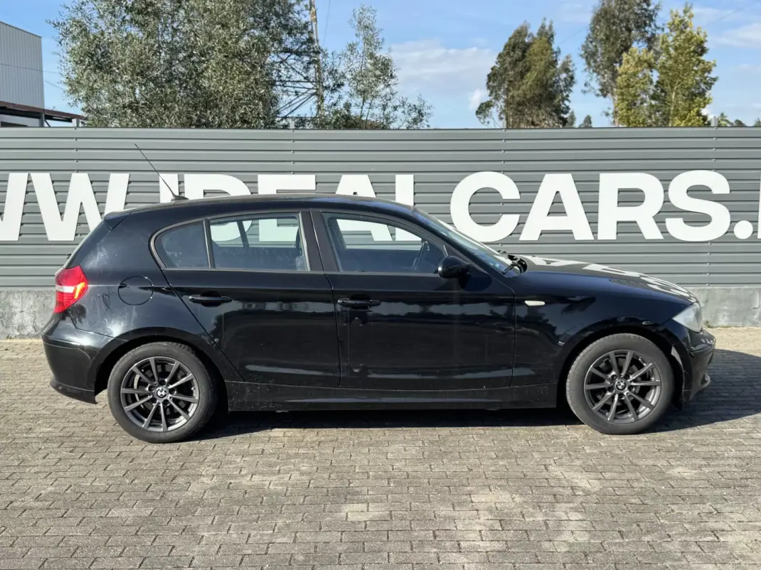 BMW 118 2009 - 9950 EUR, 260000 km - AUTO.MOTO.pt - 260000km - foto 3 de 16