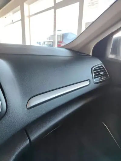 Renault Mégane Sport Tourer 2019 - 13750 EUR, 155000 km - AUTO.MOTO.pt - 155000km - foto 32 de 35