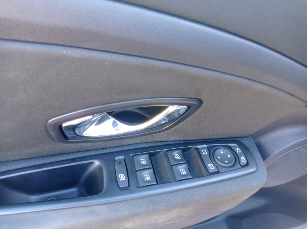 Renault Mégane 2014 - 6990 EUR, 228000 km - 228000km - foto 12 de 12