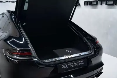 Porsche Panamera 2017 - 91950 EUR, 67458 km - AUTO.MOTO.pt - 67458km - foto 14 de 60