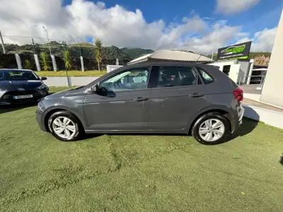Volkswagen Polo 2018 - 17990 EUR, 58112 km - AUTO.MOTO.pt - 58112km - foto 6 de 13