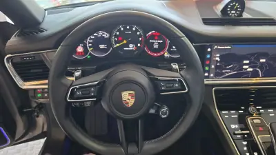 Porsche Panamera 2023 - 97500 EUR, 25369 km - AUTO.MOTO.pt - 25369km - foto 41 de 53