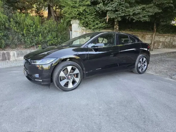 Jaguar I-Pace 2020 - 24499 EUR, 128765 km - AUTO.MOTO.pt - 128765km - foto 4 de 41
