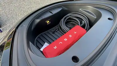 Tesla Model 3 2022 - 31900 EUR, 57000 km - AUTO.MOTO.pt - 57000km - foto 45 de 47