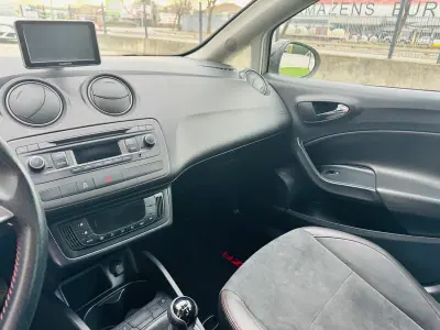 SEAT Ibiza 2015 - 15000 EUR, 159000 km - AUTO.MOTO.pt - 159000km - foto 16 de 20
