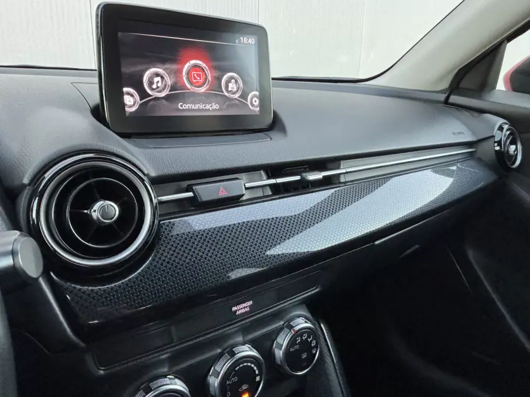 Mazda 2 2019 - 13900 EUR, 81000 km - AUTO.MOTO.pt - 81000km - foto 22 de 35