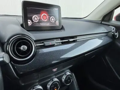 Mazda 2 2019 - 13900 EUR, 81000 km - AUTO.MOTO.pt - 81000km - foto 22 de 35