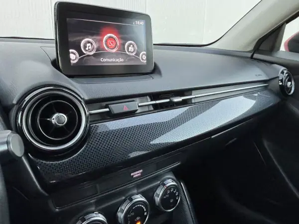Mazda 2 2019 - 13900 EUR, 81000 km - AUTO.MOTO.pt - 81000km - foto 22 de 35