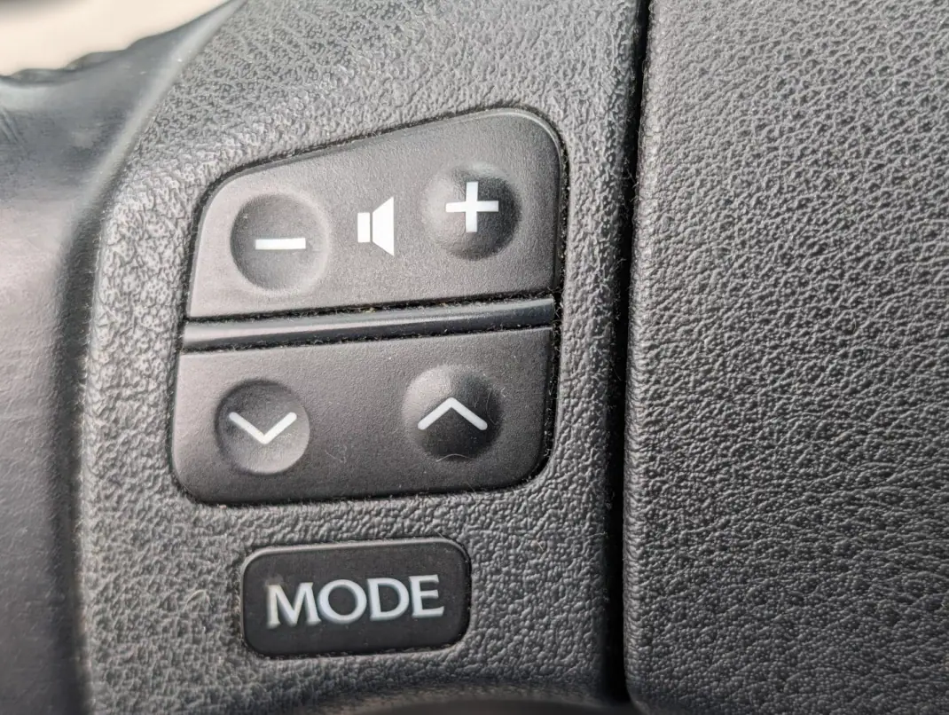 Lexus IS 220 2009 - 8500 EUR, 204441 km - AUTO.MOTO.pt - 204441km - foto 21 de 26