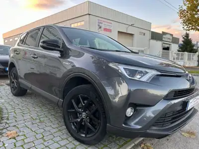 Toyota RAV4 2017 - 28500 EUR, 127120 km - AUTO.MOTO.pt - 127120km - foto 3 de 17