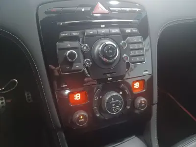 Peugeot RCZ 2010 - 13480 EUR, 102545 km - AUTO.MOTO.pt - 102545km - foto 16 de 37