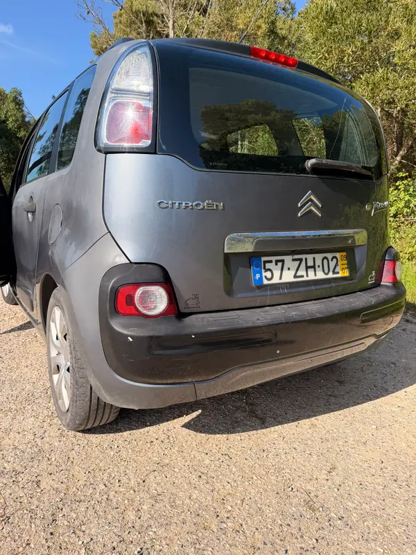 Citroën C3 Picasso 2009 - 3650 EUR, 244996 km - AUTO.MOTO.pt - 244996km - foto 9 de 13