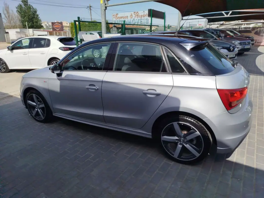 Audi A1 Sportback 2013 - 13750 EUR, 119213 km - 119213km - foto 3 de 18