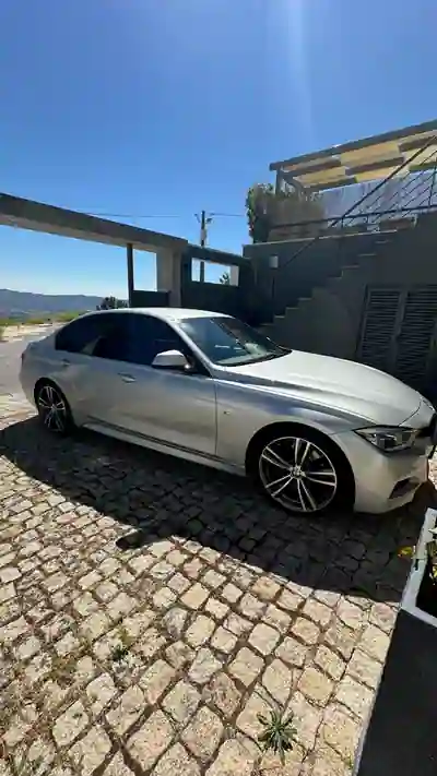 BMW 320 2015 - 19700 EUR, 143000 km - foto 2 de 12
